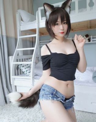 年轻的女朋友在线观看_4K在线手机播放